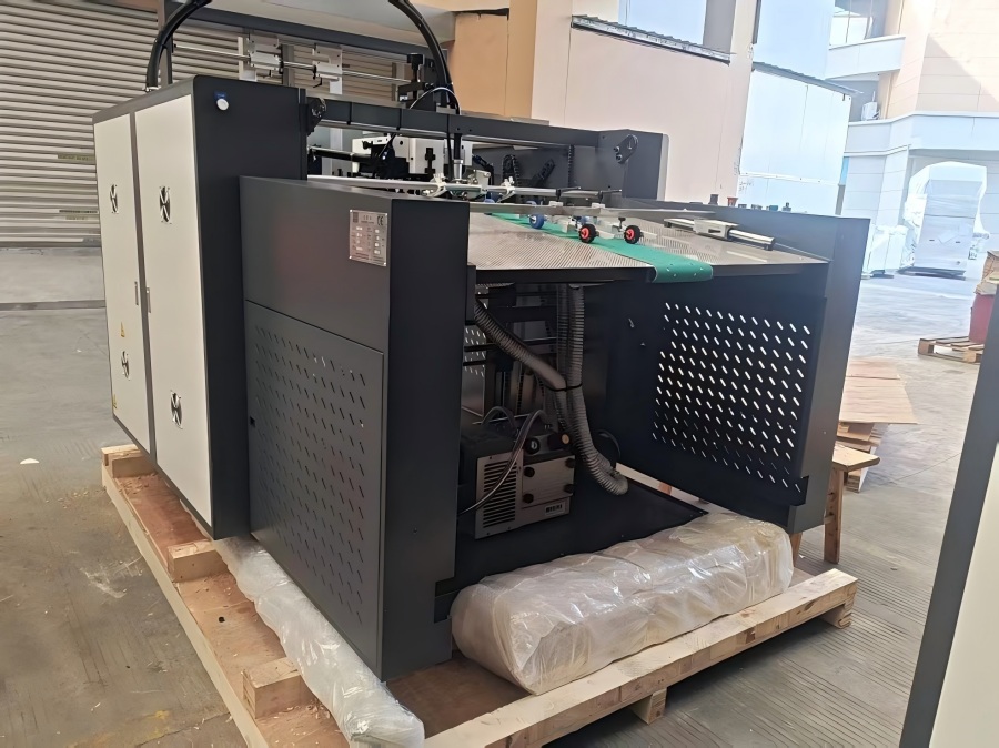 Yeni Star YFMD-1050 Otomatik Yüksek Hızlı Laminasyon Makinesi Brezilya'ya sevk edilmek üzere!